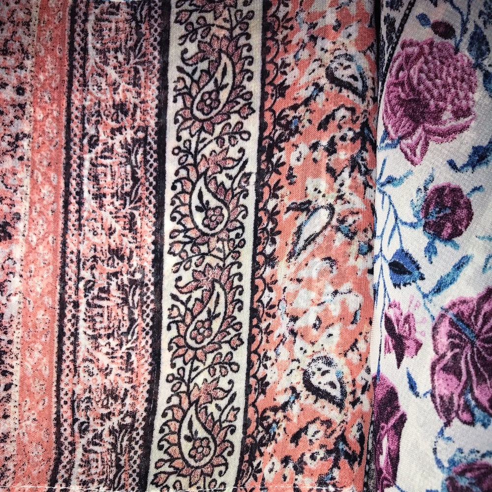 Patterned Layered Tank Top - Picture 3 of 3
