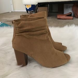Chinese Laundry Shoes - Chinese Laundry Tan Peep Toe Booties! Chinese Laundry Shoes - Chinese Laundry Tan Peep Toe Booties!