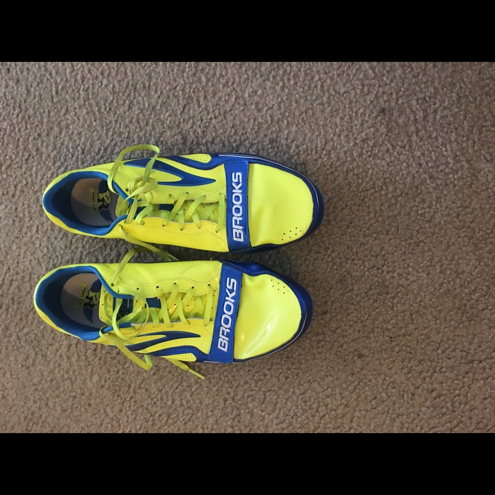 Men’s track cleats