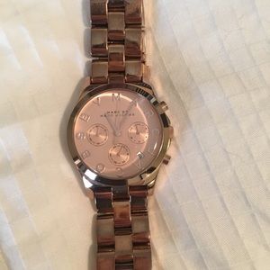 Authentic Marc Jacobs rose gold watch 😍