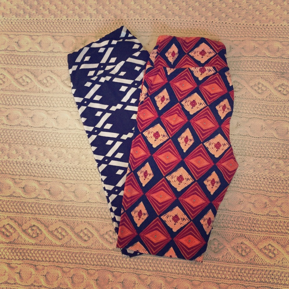 2 pair of lularoe leggings