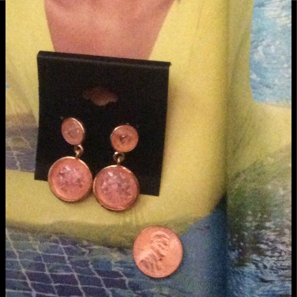 💢Last one 💢pink and gold colored earrings - Picture 3 of 3