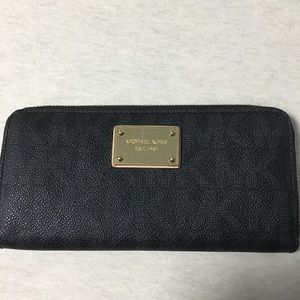 Michael Kors wallet
