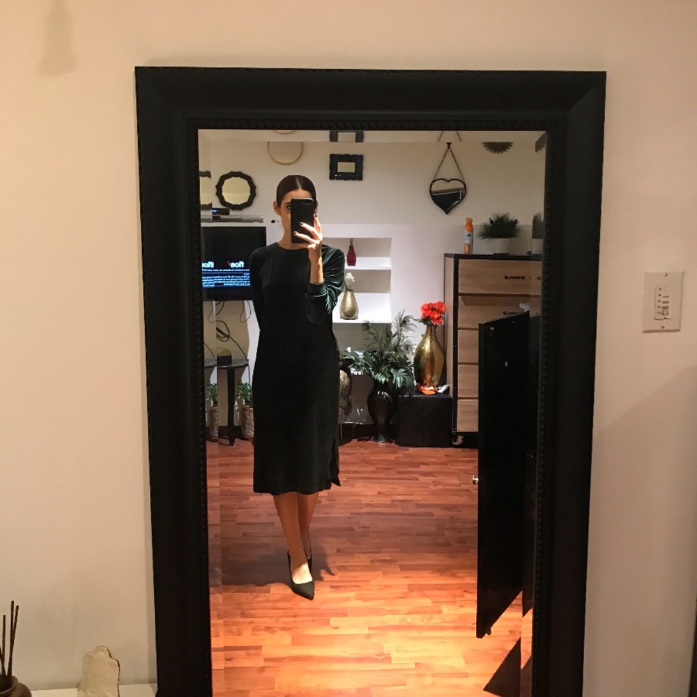 Rich green, velvet midi dress