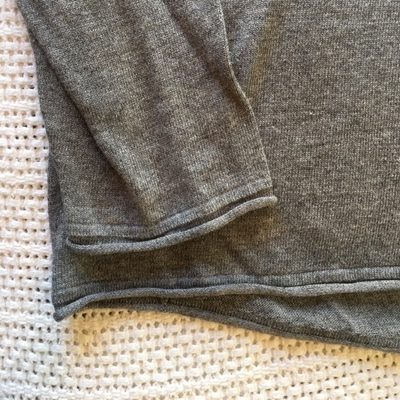 Studded 🇺🇸 USA flag - Gray Sweater - Picture 4 of 6