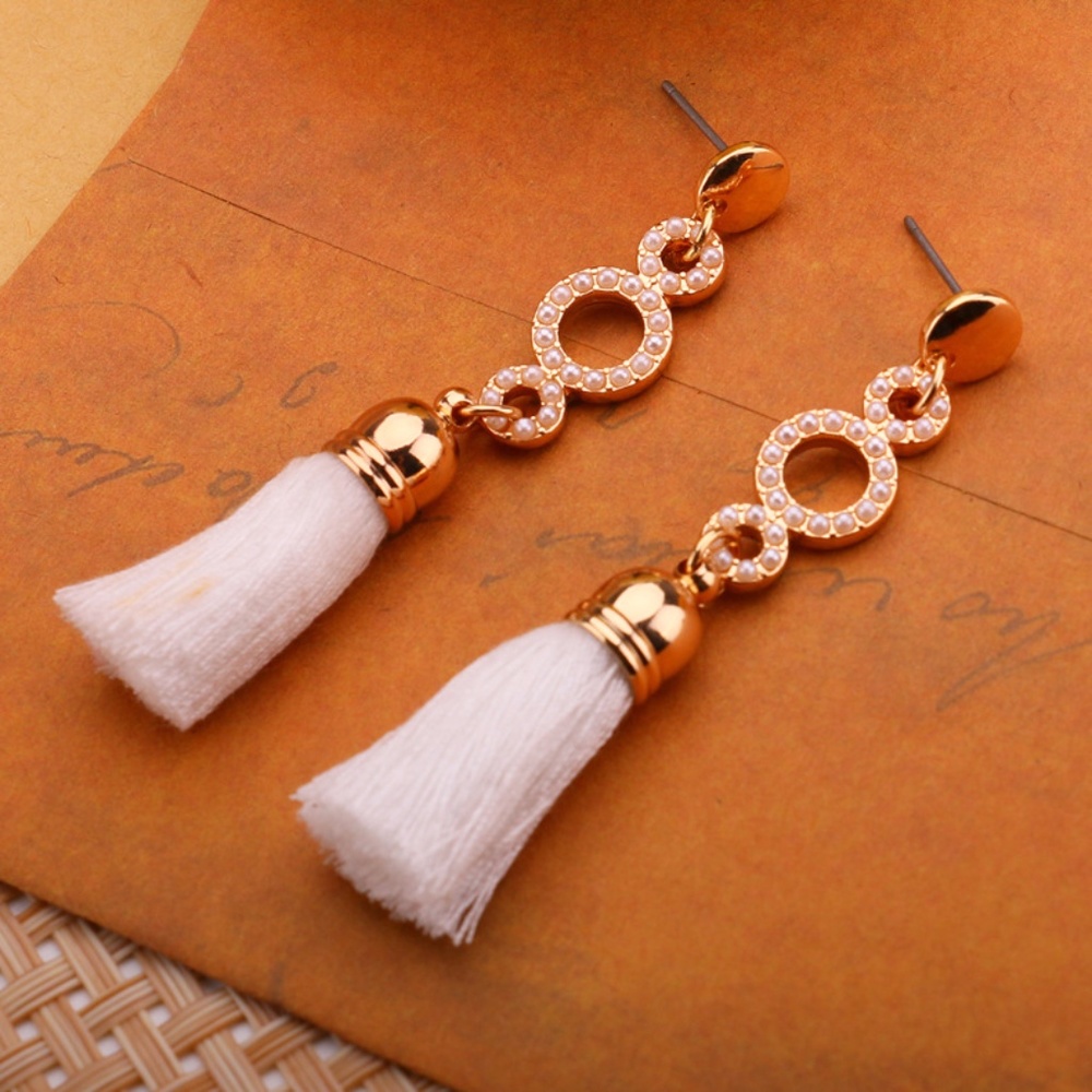 Elegant White Tassel Fashion Earrings