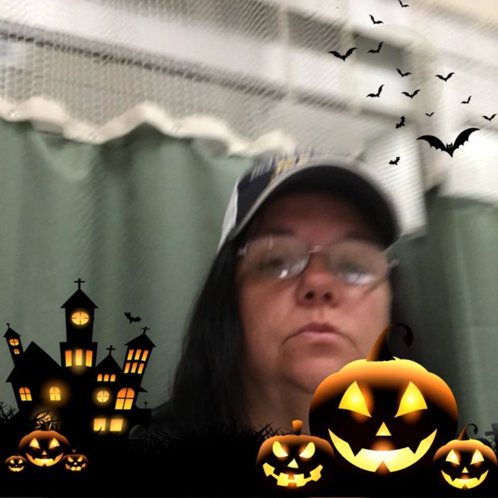 Meet your Posher, Debbie