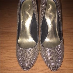 Gold sparkly heels size 9