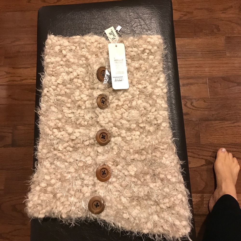Lovely and extremely soft scarf