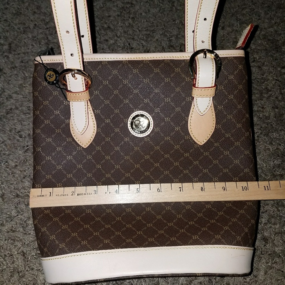 HAPPY HOLIDAYS ❤ RIONI - Picture 3 of 8