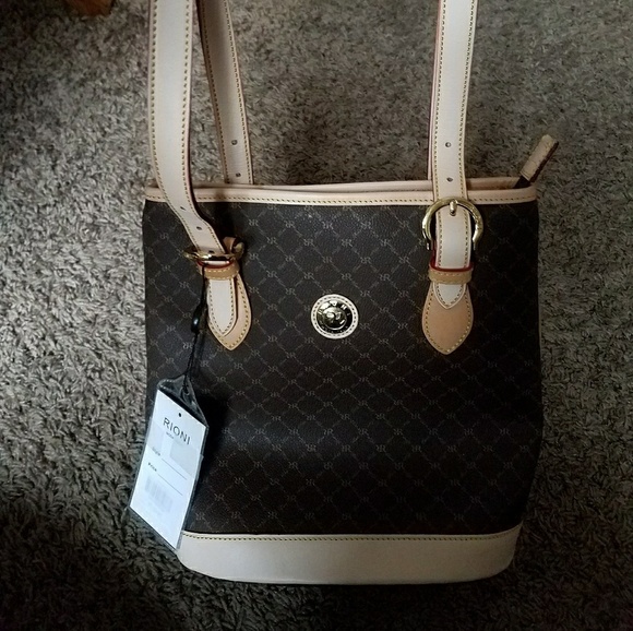 HAPPY HOLIDAYS ❤ RIONI - Picture 1 of 8