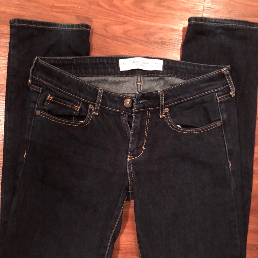 Abercrombie & Fitch dark wash slim jean 2R