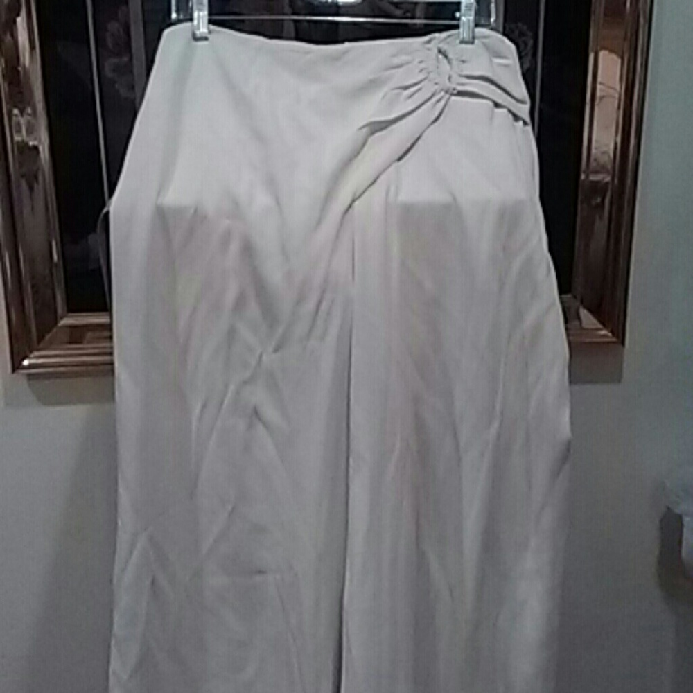 Beautiful Eggshell Wide leg pants