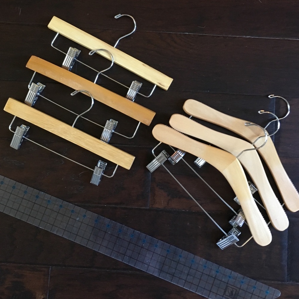 Set of 25 wooden children's pants hangers