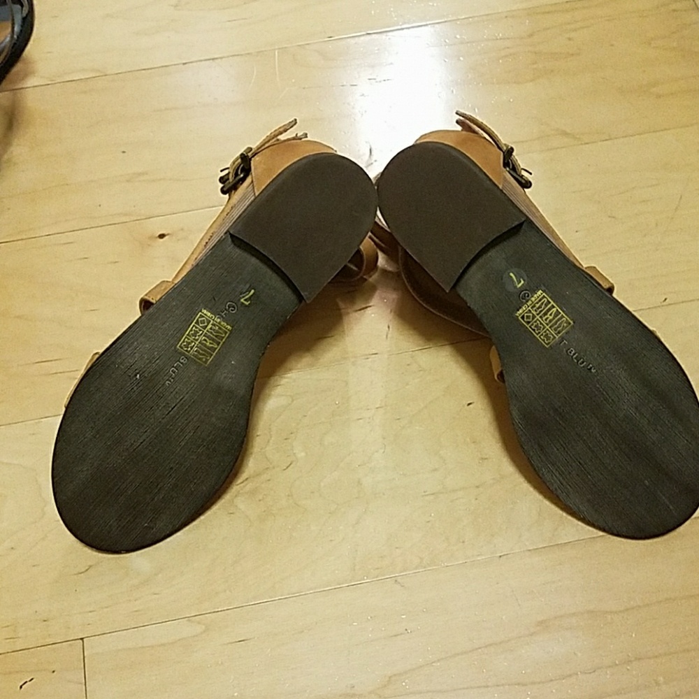 New Sandals - Picture 4 of 4