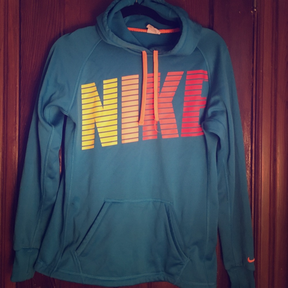Nike Therma-Fit size small