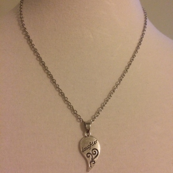 🎁 Set of Mother Daughter Necklaces - Picture 3 of 5