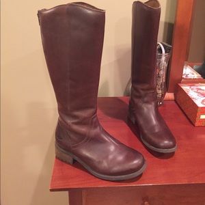 UGG Seldon Leather Boots ZIP Back