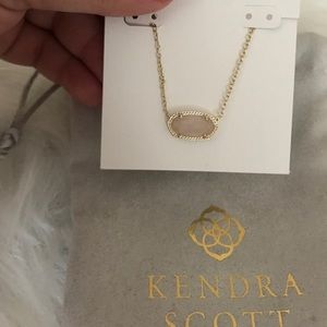 Kendra Scott Jewelry - Kendra Scott Elisa Pendant Necklace Rose Quartz! Kendra Scott Jewelry - Kendra Scott Elisa Pendant Necklace Rose Quartz!