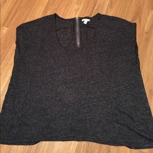 American eagle t with zipper in back