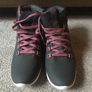 Cole Haan 9.5 Grey Waterproof Boot