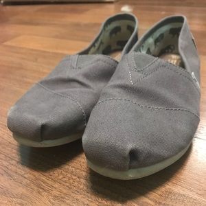 TOMS Women Slip On Canvas Shoes Size 10