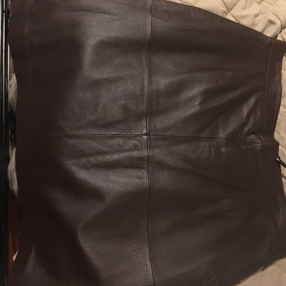 💯mini leather. Too mini for me. - Picture 4 of 6
