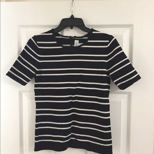 Carmen Marc valve top