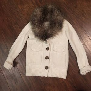 Gap kids sweater w/ fur collar. Size small 6-7