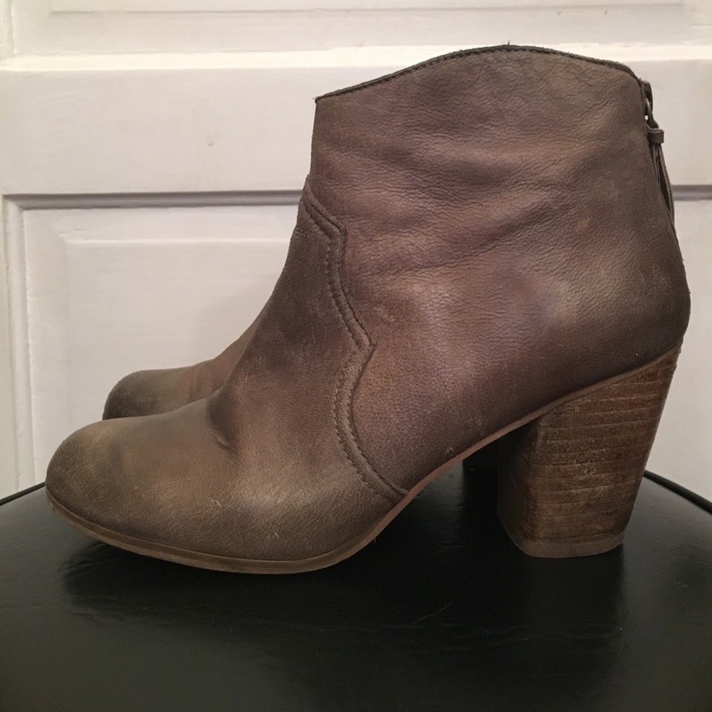 BP trolley ankle booties