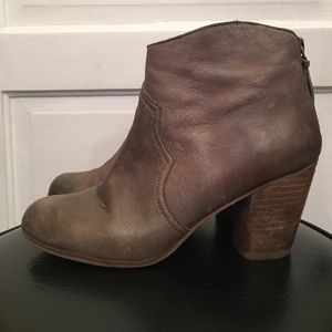 BP trolley ankle booties