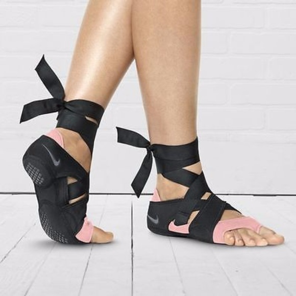 NEW Nike Studio Wrap Pack 3 Part Foot Wear Yoga - Picture 3 of 4