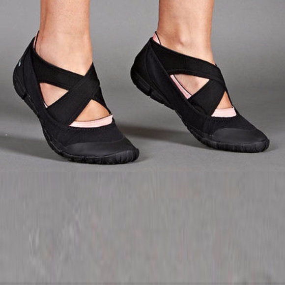 NEW Nike Studio Wrap Pack 3 Part Foot Wear Yoga - Picture 4 of 4