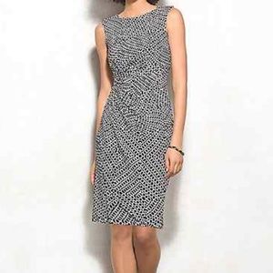 Black and white wrap dress 💚