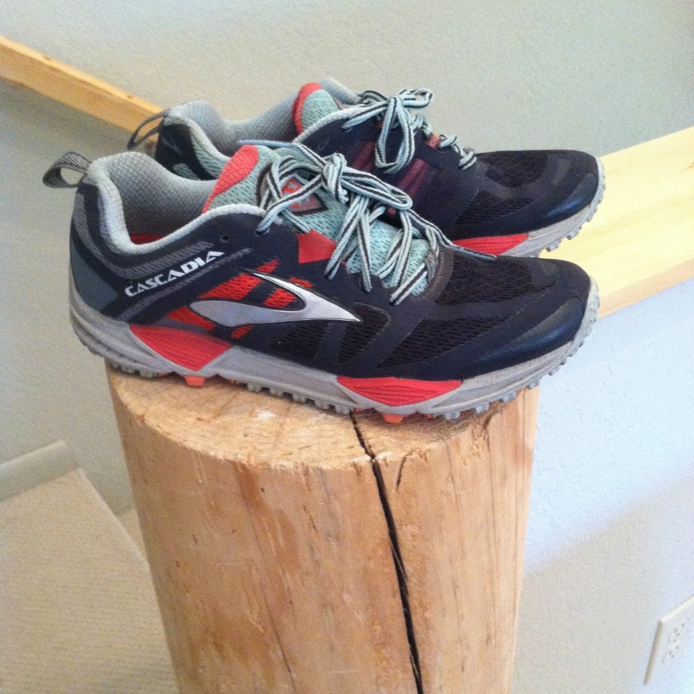 BROOKS Cascadia Running Shoe!