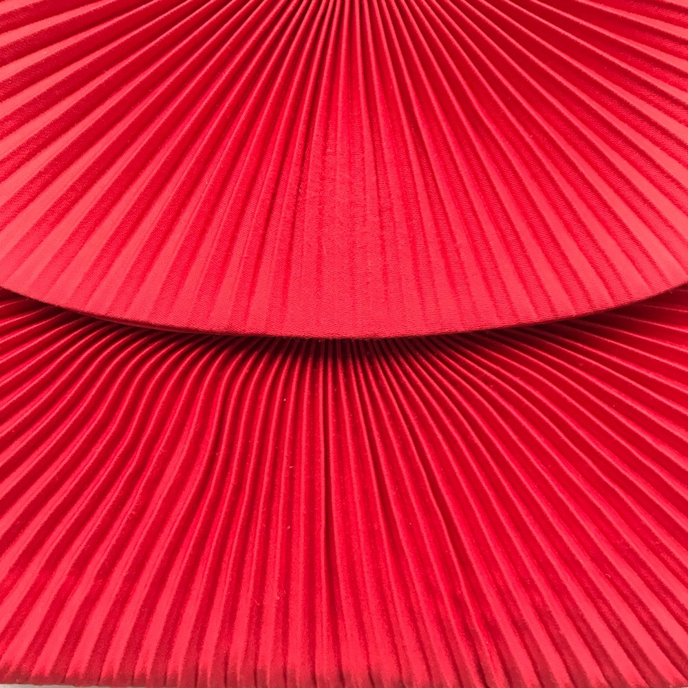 Vintage Classic Red Clutch - Picture 2 of 5