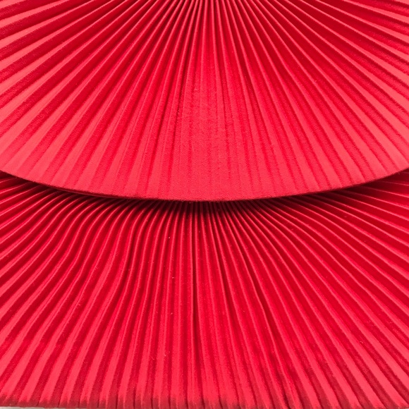 Vintage Classic Red Clutch - Picture 2 of 5