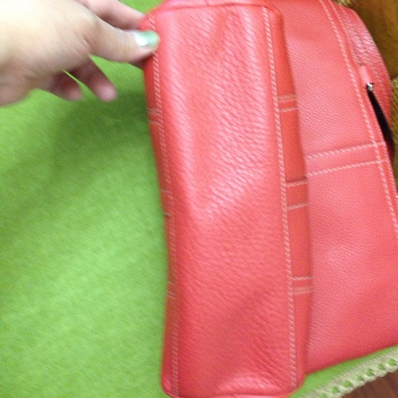 Authentic Coach light red shoulder bag! Buy now! - Picture 6 of 8