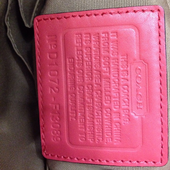 Authentic Coach light red shoulder bag! Buy now! - Picture 8 of 8