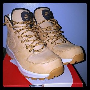 NIKE MANOA LEATHER BOOTS