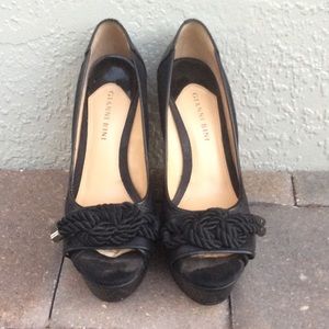 Black linen wedge peep toe