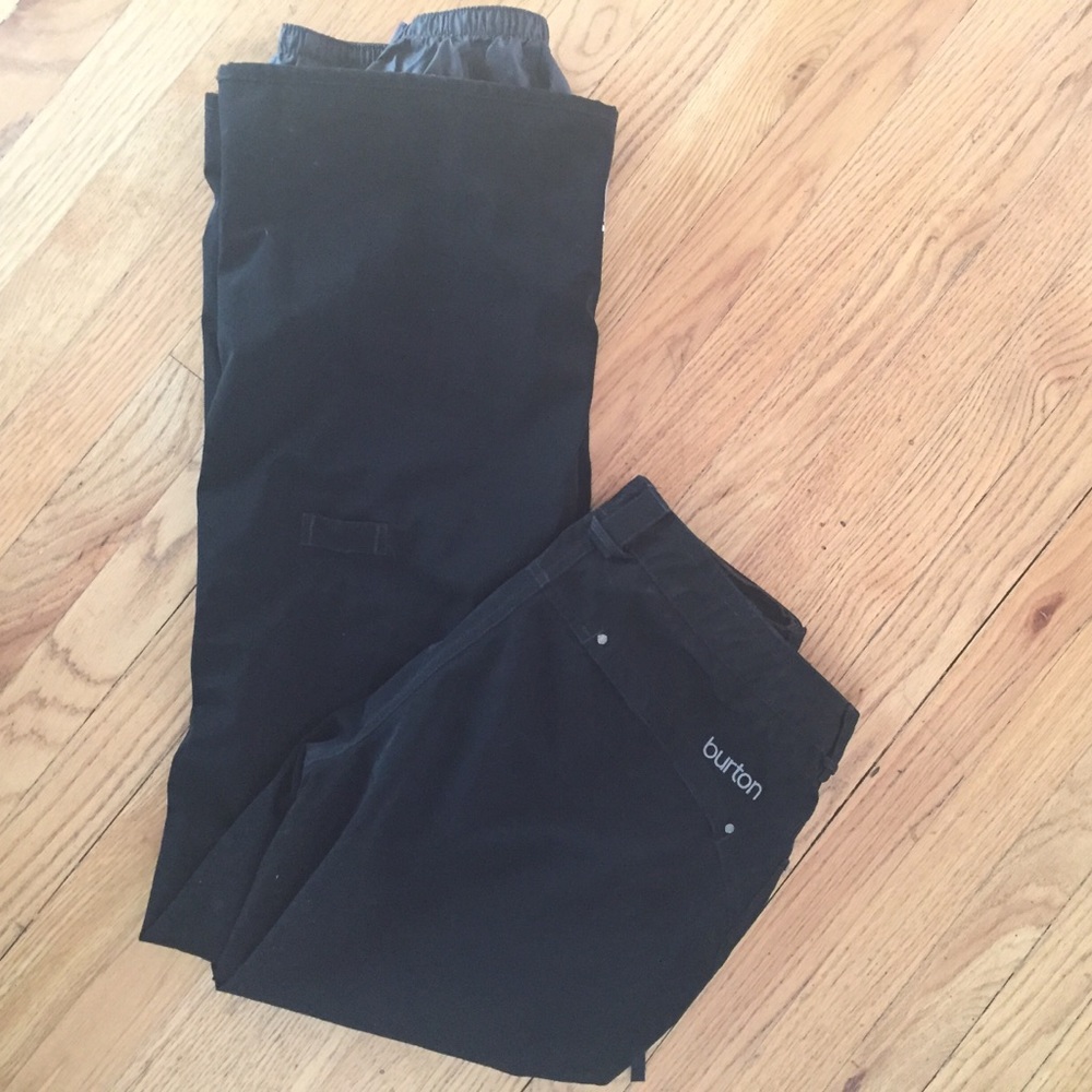 NWOT Black Burton Snow pants-medium