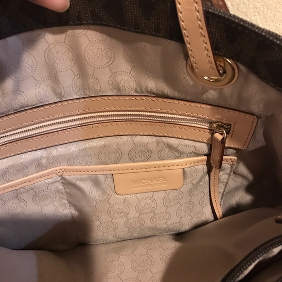 Michael Kors Tote - Picture 2 of 2