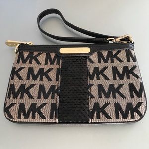 EUC convertible wristlet
