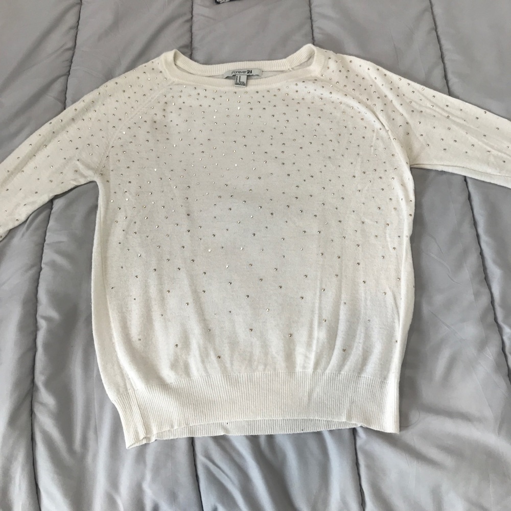 White and gold long sleeve winter top. SOLD