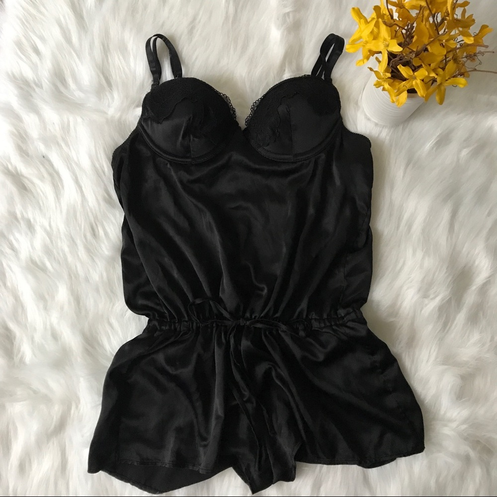 MOVING SALE❗️Satin sleeping romper