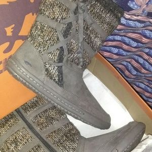 Rocket dog winter boots size 9 1/2