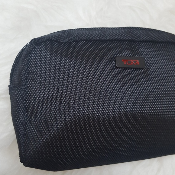 🆕 Tumi Travel Pouch - Picture 2 of 8