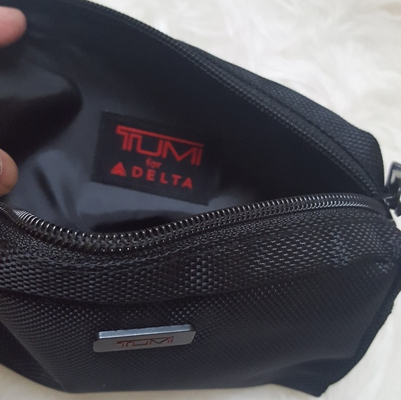 🆕 Tumi Travel Pouch - Picture 8 of 8