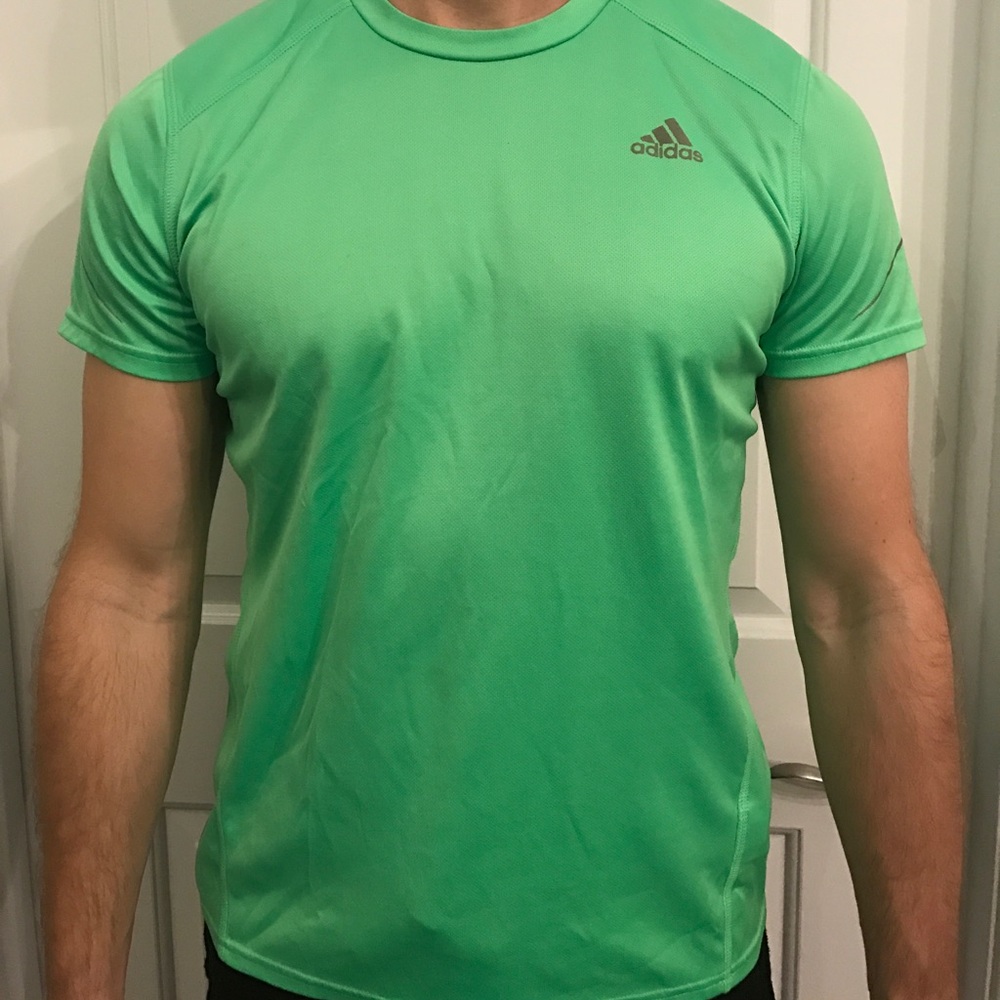 Adidas sports t shirt. Size L.